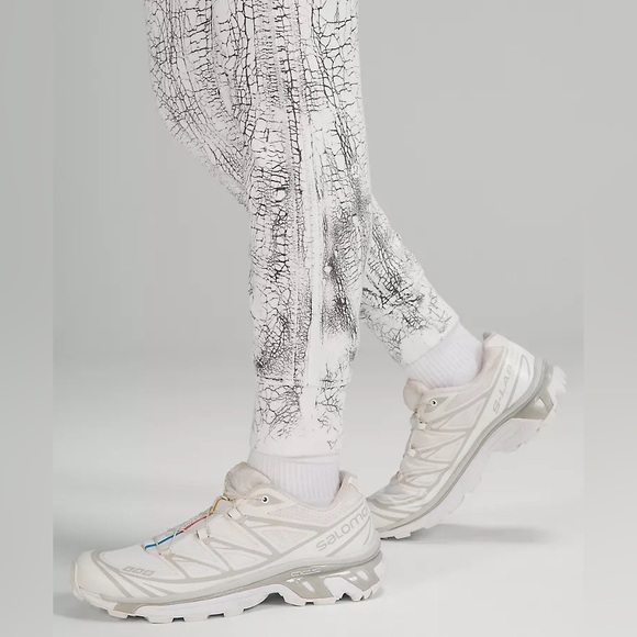 NWT Lululemon Warm Down High-Rise Jogger - Picture 6 of 6